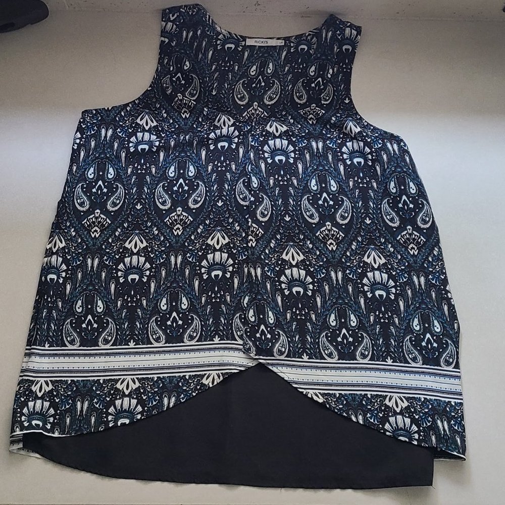 ❗️2/$20❗️ Ricki's Patterned Dress Blouse, Size L